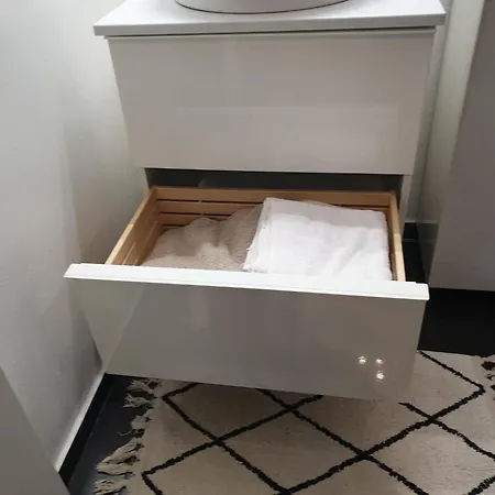 Im Gruenen Zwischen Messe & Flughafen Koeln!