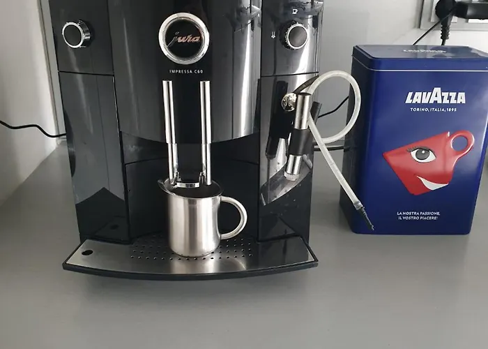 Im Gruenen Zwischen Messe & Flughafen Koeln! Köln